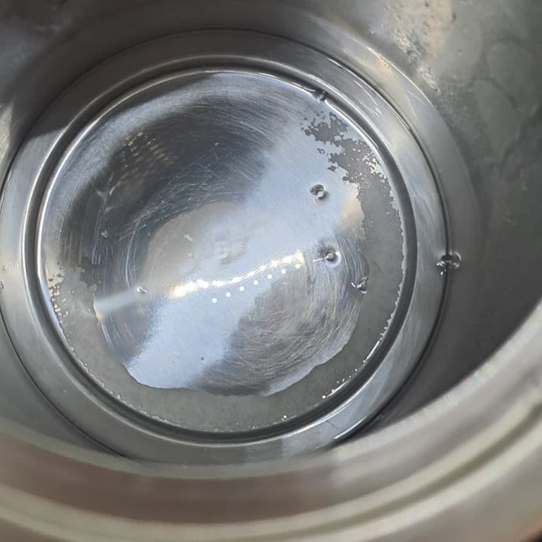 Beko Çaycısında Kireç Çözülmedi İç Kısım Deforme Oldu Güvenim Sarsıldı