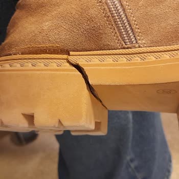 Derimod Botunun Kısa Sürede Taban Kırılması Ve Değişim Talebi