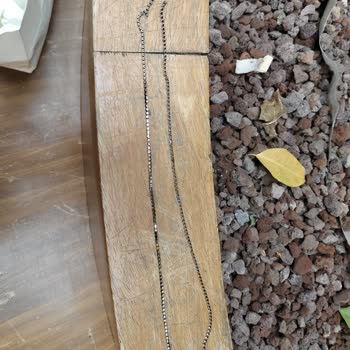 Metal Gözlük İpliği Kısa Sürede Kırıldı, Mağaza İlgisiz Ve Yardımsız