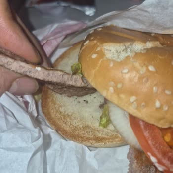 Bayat Ekmek Ve Çiğ Köfte İçin İade Talebi