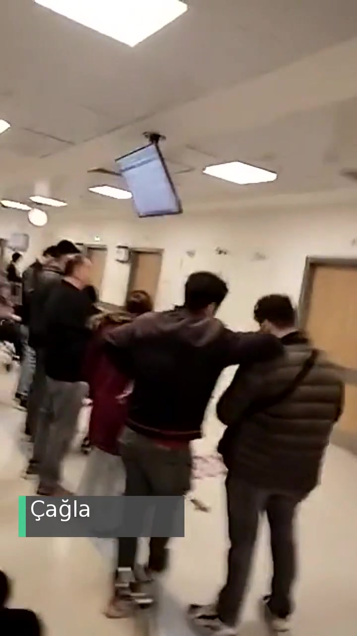 Kocaeli Şehir Hastanesi Yoğunluğu! videonun kapak resmi