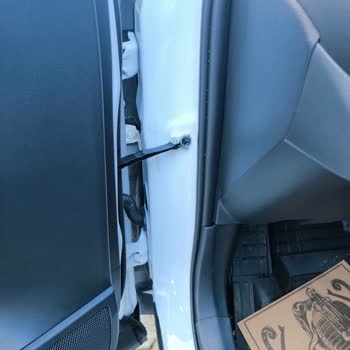 İç Aksam Plastik Çizikleri Ve Kapı Ayarındaki Sorunlar Garanti İle Çözülmeli