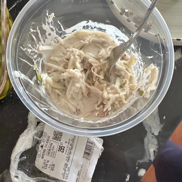 Makrocenter Alsancak Şubesinde Bayat Mezeler İçin İade Talebi