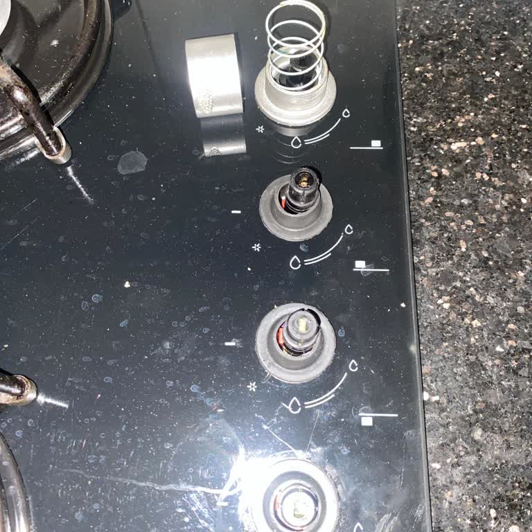 Simfer 3509 Ankastre Ocakta Düğmelerin Sürekli Kırılması Ve Parça Temininde Mağduriyet