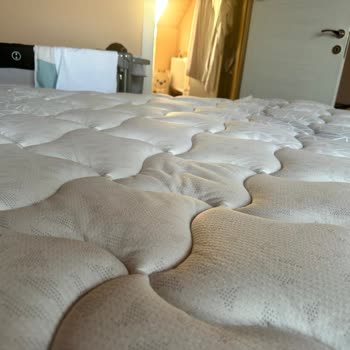 Garanti Kapsamında Çöken Yatak İçin Yeni Değişim Ve Kullanılmış Onarım Teklifi Reddi