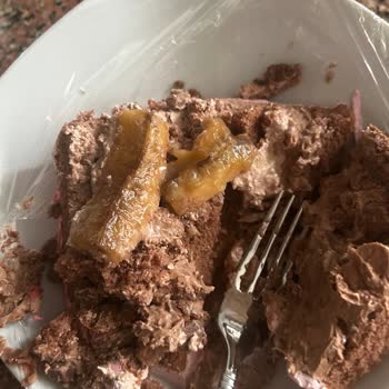 2500 TL'lik Bozuk Muzlu Pastanın Tam İadesi Talebi