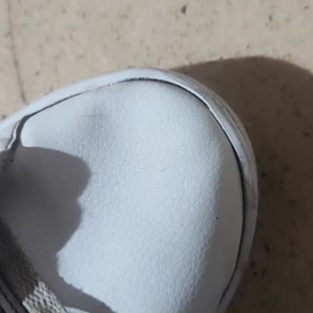 Adidas Ayakkabısında Taban Açılması Ve İç Kumaş Parçalanması Kullanıcı Hatası Olarak Değerlendirildi