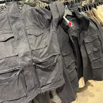 Bir Ayda Siyah Mont Griye Döndü, Mağaza Sorunu Reddetti Ve İade İstiyorum