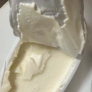 Carrefour SA Bozulmuş Ürün Ve Faturasız Ek Sipariş Şikayeti