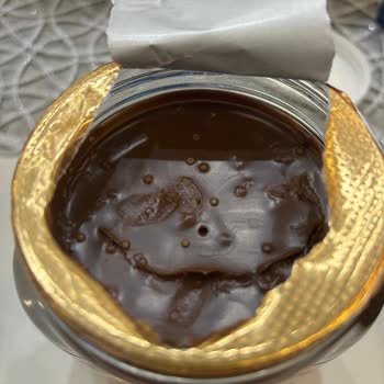 Açılmamış Nutella Kavanozunda Organizmalar