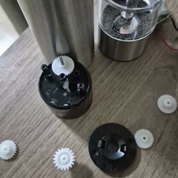 Kiwi Öğütücüde Kırılan Dişli İçin 250 TL Ücret Talebi Haksız