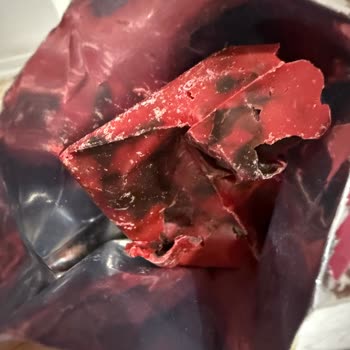 Frutibon Çilek Kaplamalı Çikolatanın Kalitesizliği Ve Hijyen Endişesi Nedeniyle İade Talebi