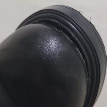 LCW Botu Beş Kullanımda Açıldı Ve Deforme Oldu, Hızlı İade Ve Değişim İstiyorum