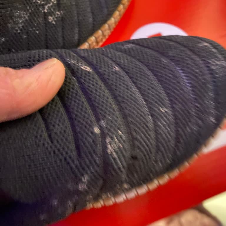 Ayıplı Ayakkabı Ve Mağazanın Reddedilen Kararı Kullanıcıyı Mağdur Ediyor