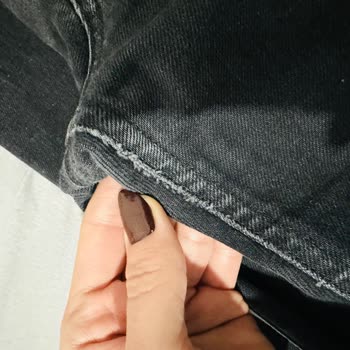 Mavi Giyim Batman Şubesinde Siyah Kot Pantolonun Renk Solması Ve Diz İzine Karşı Değişim Reddi