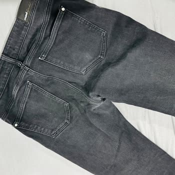 Mavi Giyim Batman Şubesinde Siyah Kot Pantolonun Renk Solması Ve Diz İzine Karşı Değişim Reddi