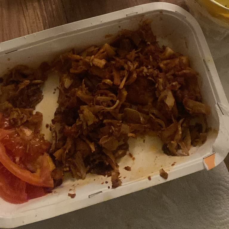 Kurumuş Tavuk Ve Gıda Zehirlenmesi Nedeniyle Getir Yemek'ten İade Talebi