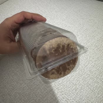 Ülker Halley Bisküvi Paketi Bozuldu: Beyaz Lekeler Ve Kabarcıklanma