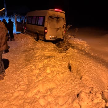 Güvenli Olmayan Şoför Ve Araçla Turda Çocuklu Ailelerin Yaşadığı Korkunç Tehlike Ve Telafi Eksikliği