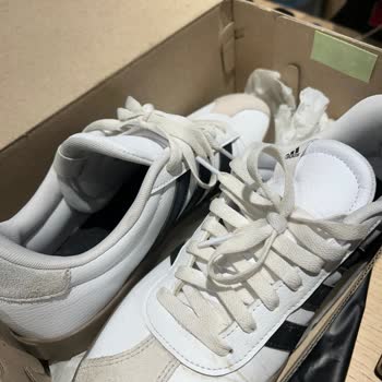 Topuk Açılan Adidas Ayakkabı Ve Boyner’in Cevapsızlığı Nedeniyle Ücret İadesi Talebi