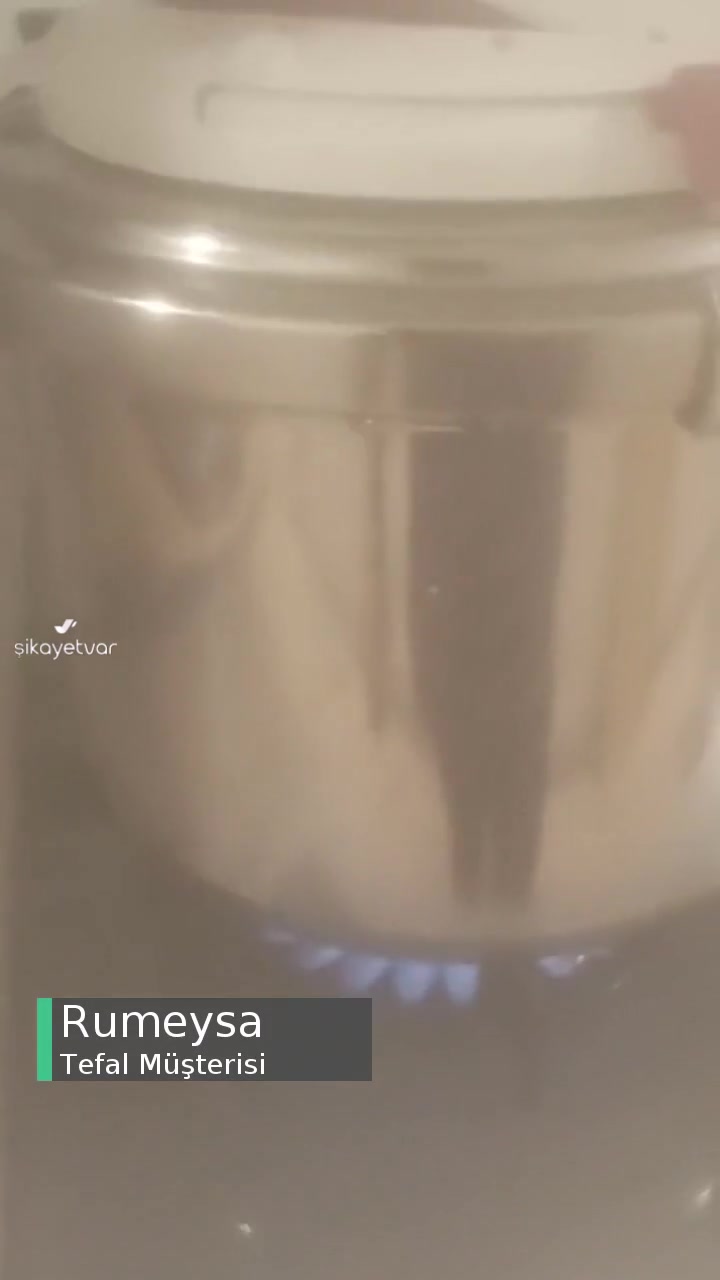 Tefal Düdüklü Kapağından Tavana Kadar Su Sıçrıyor Ve Yandım! videonun kapak resmi