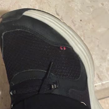 Skechers Ayakkabısında 2 Ayda Bez Açılma Değişim İsteği