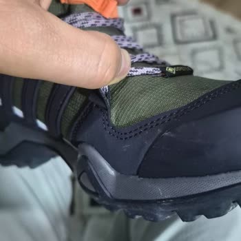 Adidas Terrex Ayakkabısındaki Üretim Kusuru Nedeniyle Ayağımda Şiddetli Ağrı Ve Değişim Talebi