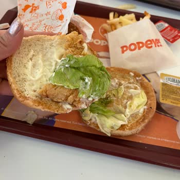 Popeyes Osmaniye Park Şubesinde Saygısız Çalışan Tutumu Ve Bayat Ürün Kalitesi