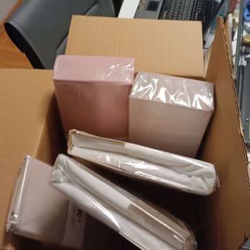 Eksik Yastık Kılıfı Ve Müşteri Hizmetlerine Ulaşılamaması