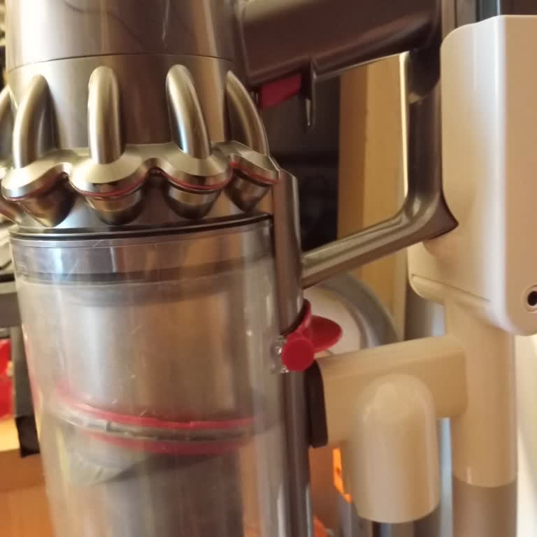 Dyson V11 Kırmızı Contalı Halkası Tek Başına Temin Edilemiyor Ve Ücretsiz Gönderim Talebi