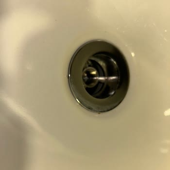 Seramiksan Lavabosunda Paslanma Ve Çatlak, Müşteri Desteği Erişilemez