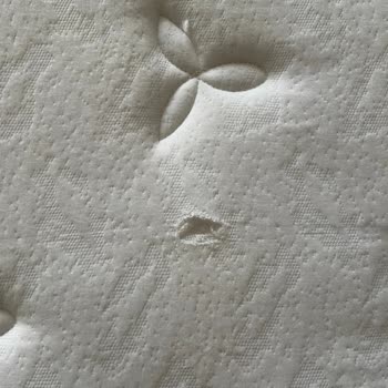 Yeni Yataş Yatağımda Koku Ve Temizlik Sonrası Sorun, Değişim Talebi