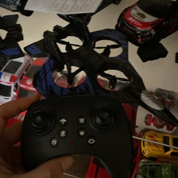 İki Oyuncak Uçak Bağlantı Sorunu Ve Satıcıdan Cevap Yok