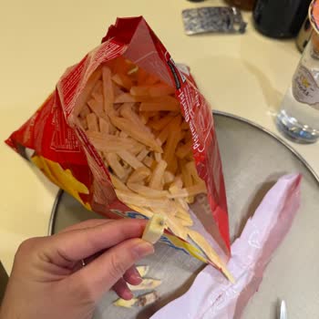 Superfresh Dondurulmuş Patateslerde Küf Ve Renk Bozukluğu Şikayeti