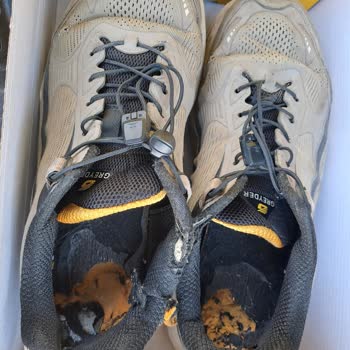 Alt Kısmı İçeriye Oyulan Ayakkabıda 6 Ay Sonra Çözüm Bulunamadı