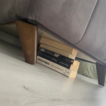 Kelebek Mobilya’nın Kırılan Koltuk Ayakları Ve Malzeme Sorunu Nedeniyle Acil Değişim Talebi