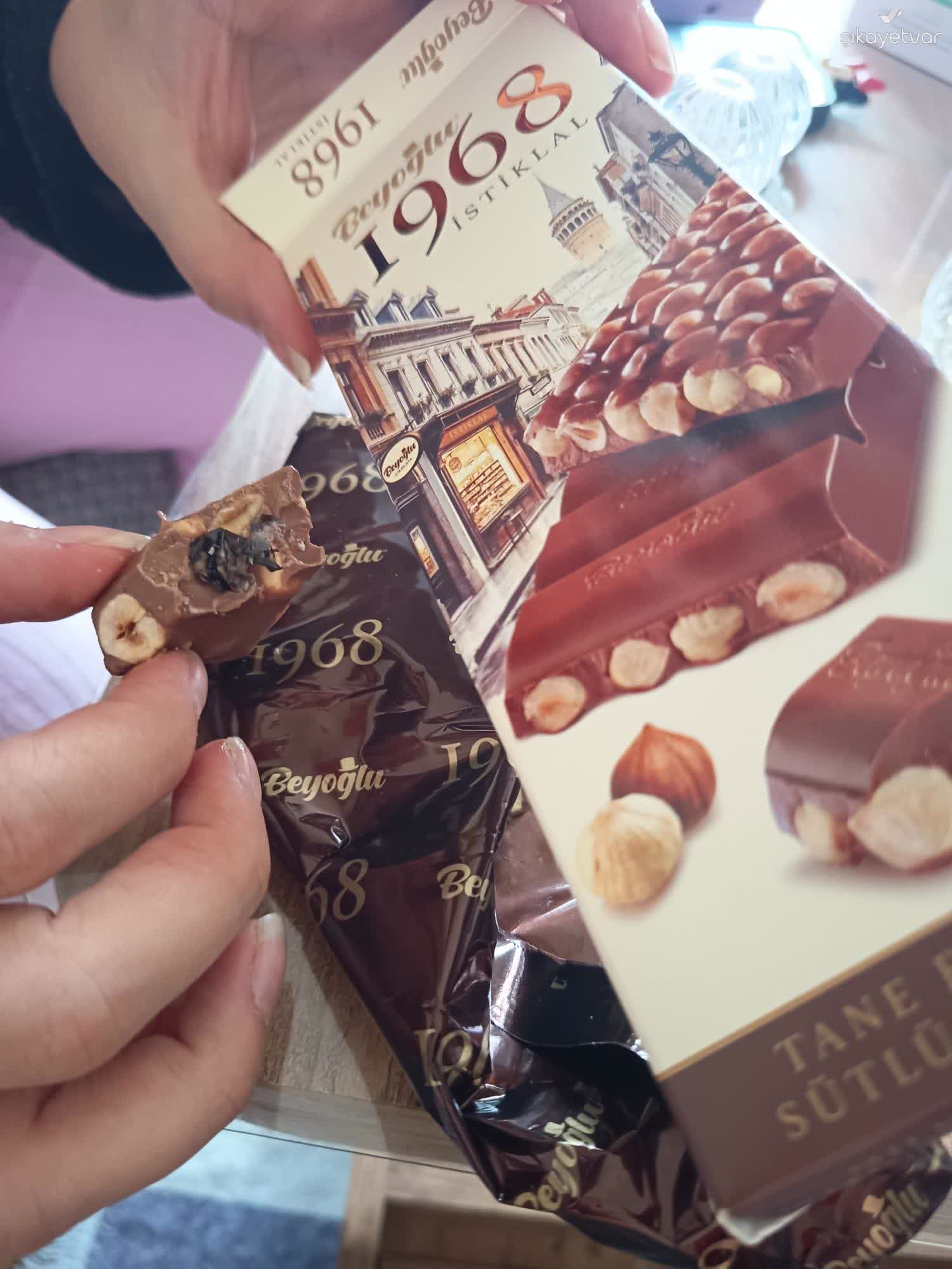 Beyoğlu Çikolata Beyoğlu Çikolatası Paketi İçinde Plastik Parça ...