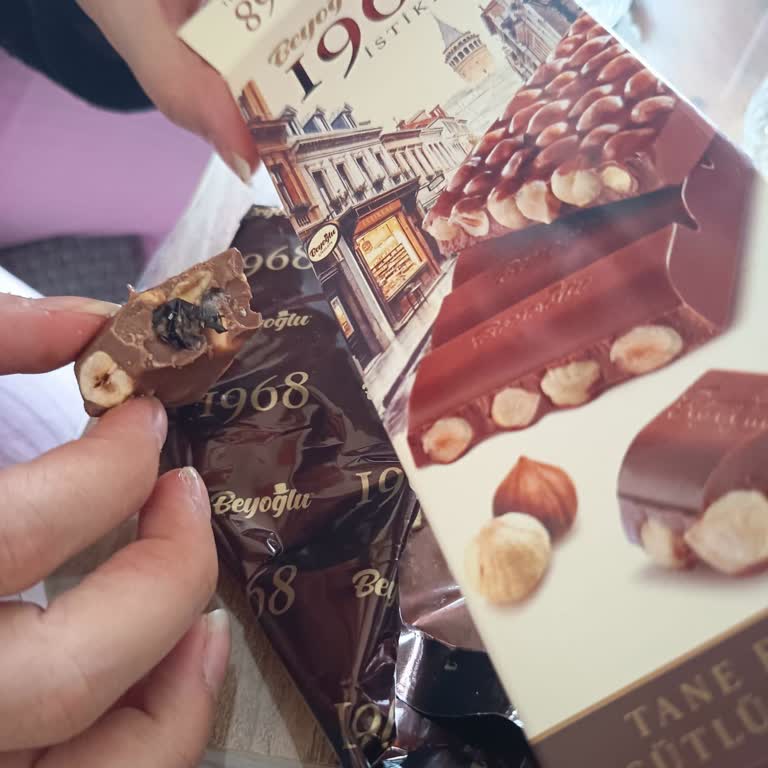 Beyoğlu Çikolatası Paketi İçinde Plastik Parça Bulunması Hijyen İhlali