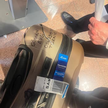 AJet Uçuşunda Kırılan Bavul İçin Faturasız Tazminat Talebi