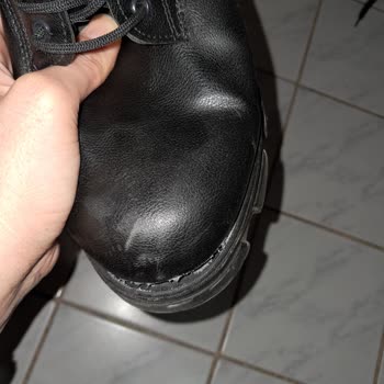 Kısa Sürede Parçalanan Kışlık Bot Ve Kutu Şartı Nedeniyle İade Reddi