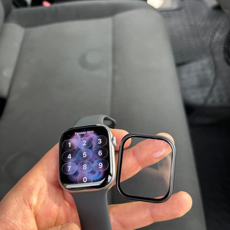 Media Markt'ta Satın Alınan Kırılmaz Ekran Koruyucusunun Anında Düşmesi Ve İade Talebi