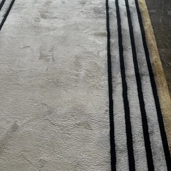 Özel Yapım Halıların Boyası Aşınarak Kontrolsüz Teslim Edilmesi Ve 5 Bin Liralık İade Talebi