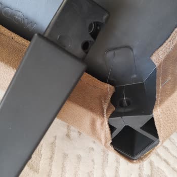 Ömür Boyu Garanti İddiası Yanıltıcı: Kırılan Sandalyeler Ücretsiz Tamir Edilmeli