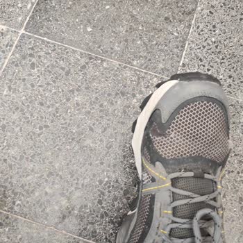 Su İticisi Olması Gereken Skechers Ayakkabısı Su Alıyor Ve Garanti Reddine Maruz Kaldı