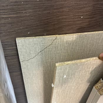 Kırık TV Ünitesi Ve Bilgi Tutarsızlığı Nedeniyle Uzun Süreli Mağduriyet, Acil Çözüm Ve İade Talebi