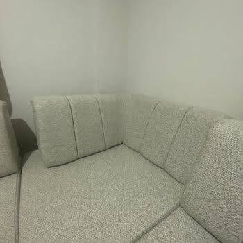 Köşe Koltukta Arka Destek Eksikliği Ve Cevapsız Müşteri Hizmeti