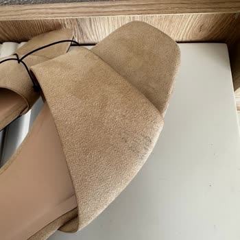 Saç Tokası Ve Terlik Kusurlu, Şapka Gönderilmemiş Ve İade Bekleniyor