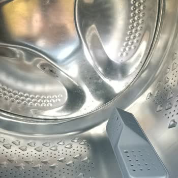 Grundig Açılmış Ve Kötü Kokulu Çamaşır Makinesi Teslim Edildi!