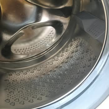 Grundig Açılmış Ve Kötü Kokulu Çamaşır Makinesi Teslim Edildi!