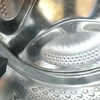 Grundig Açılmış Ve Kötü Kokulu Çamaşır Makinesi Teslim Edildi!